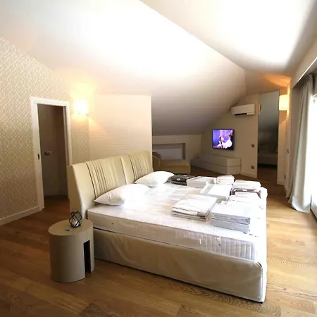 Serena Villa